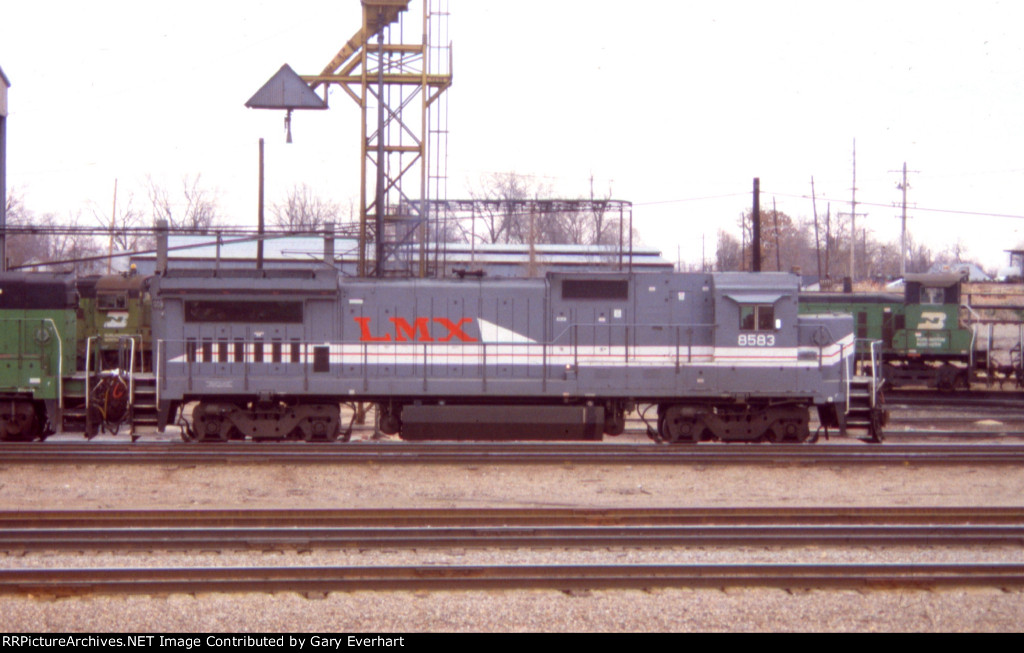 LMX B39-8E #8583 - Locomotive Management Leasing (GE)